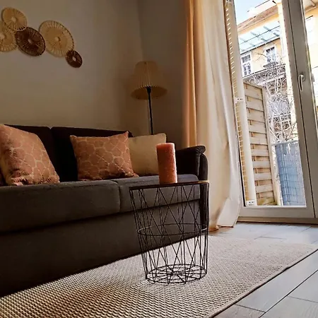 Altstadt-idylle Mit Balkon Und Parkplatz Apartment