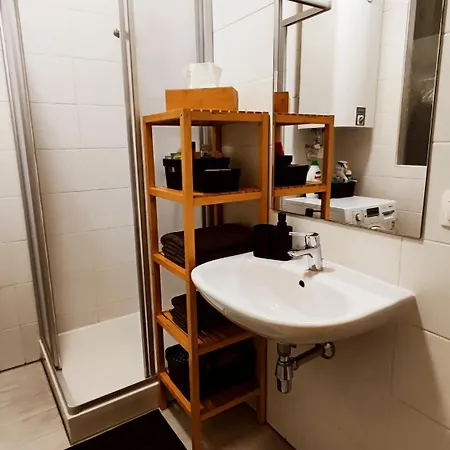 Altstadt-idylle Mit Balkon Und Parkplatz Apartamento Graz