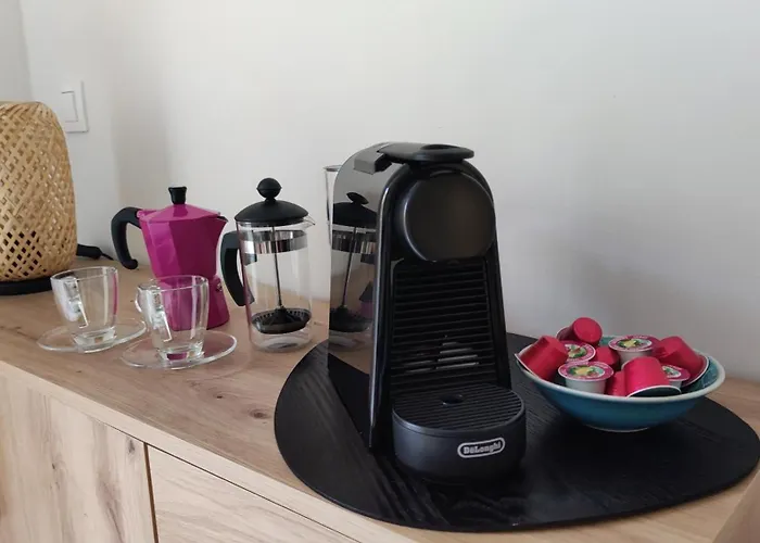 Altstadt-idylle Mit Balkon Und Parkplatz Грац