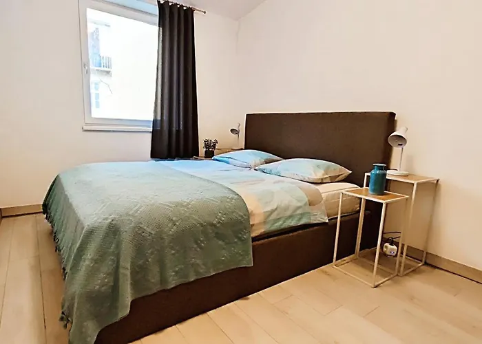 Altstadt-idylle Mit Balkon Und Parkplatz Apartman Graz